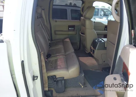 2005 Ford F-150 Lariat/Xlt from USA, damaged, VIN 1FTPW12545KB91039